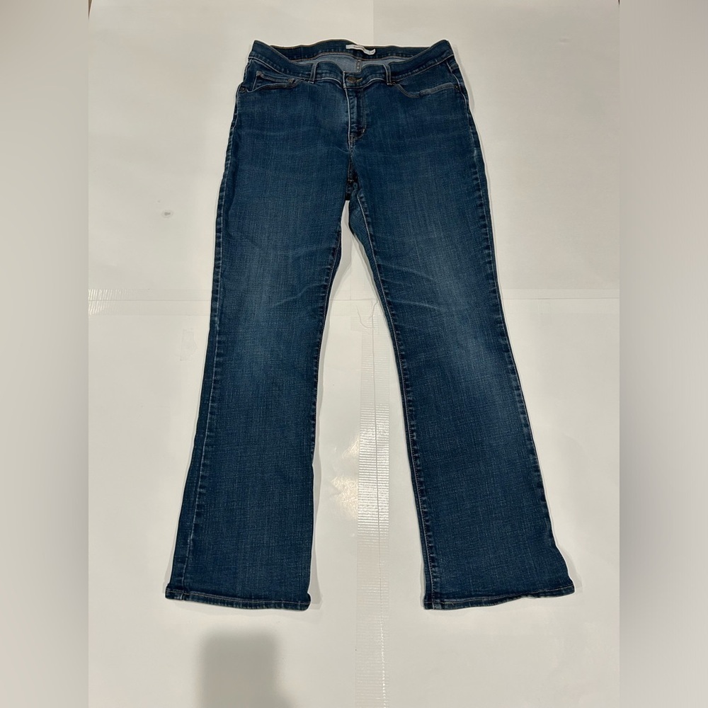 Levi’s Classic Bootcut Jeans Women’s 32 Medium Wash